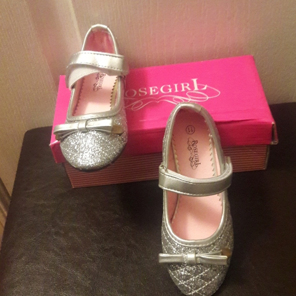 👠NIB👠 SILVER TODDLER DRESS SHOE